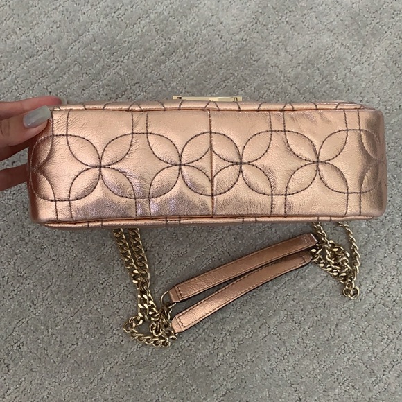 [Michael Kors] Rose Gold Quilted Handbag - Picture 4 of 8